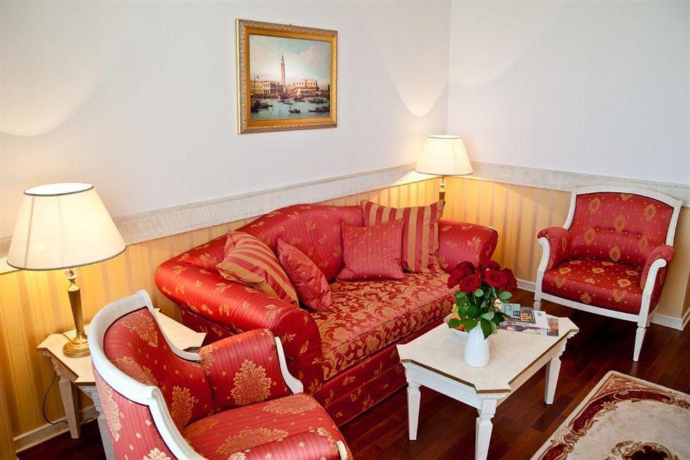 Hotel Beyfin Cluj-Napoca Luaran gambar