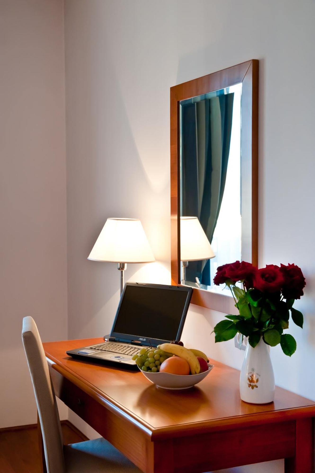 Hotel Beyfin Cluj-Napoca Luaran gambar