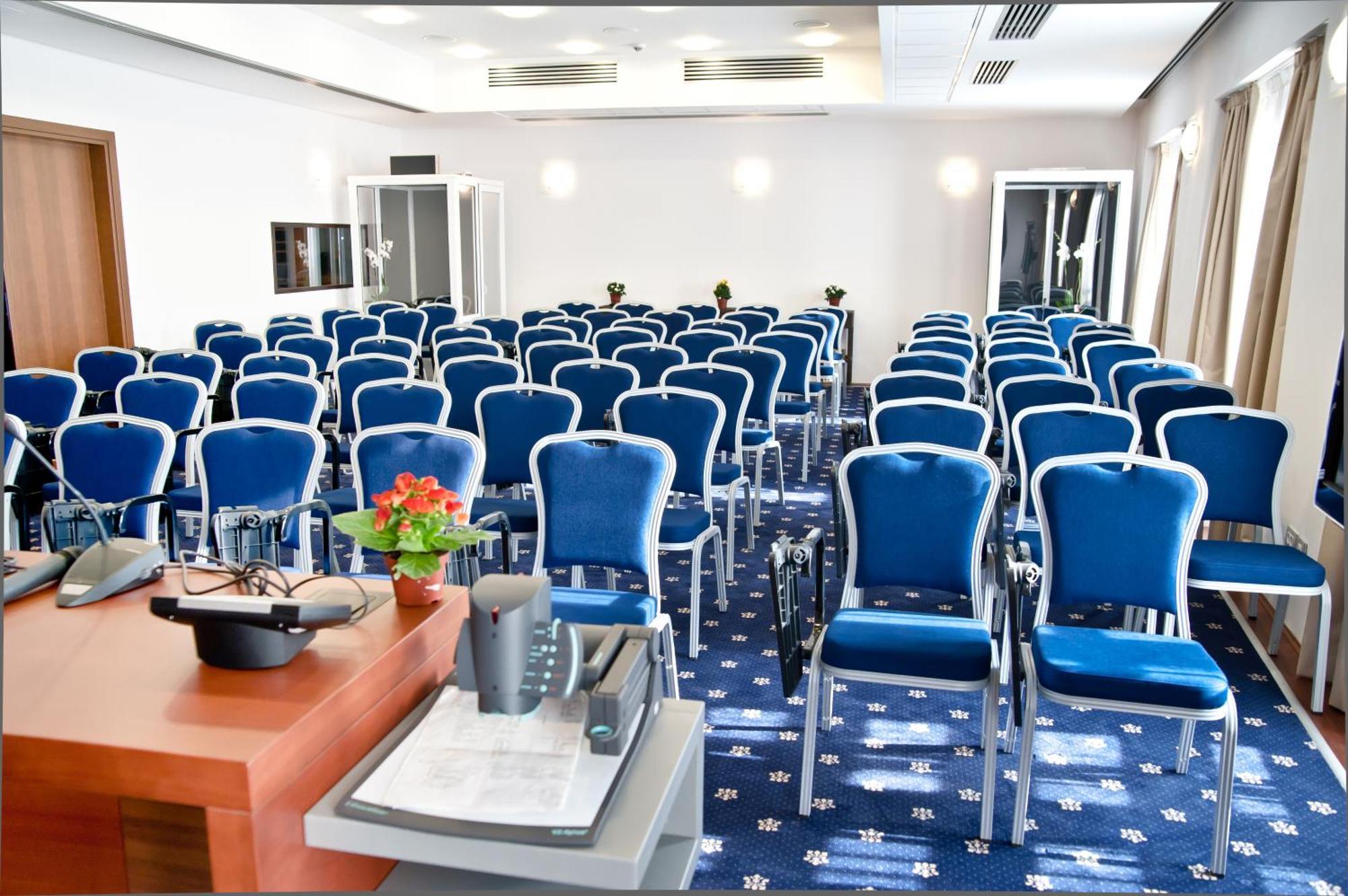 Hotel Beyfin Cluj-Napoca Luaran gambar