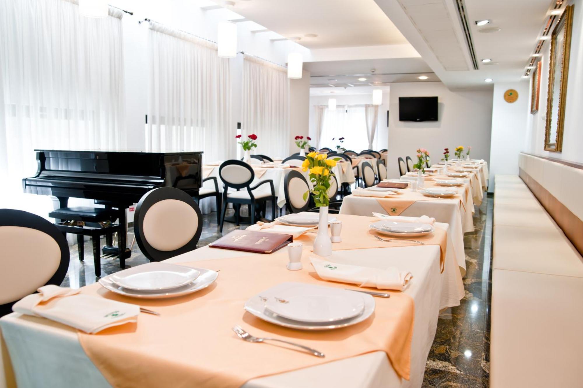 Hotel Beyfin Cluj-Napoca Luaran gambar
