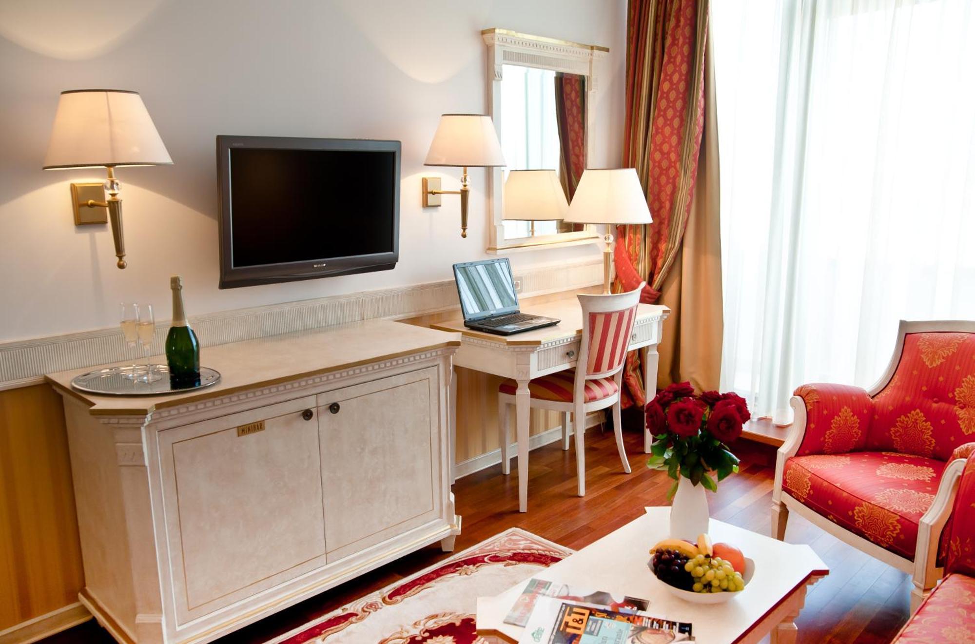 Hotel Beyfin Cluj-Napoca Luaran gambar