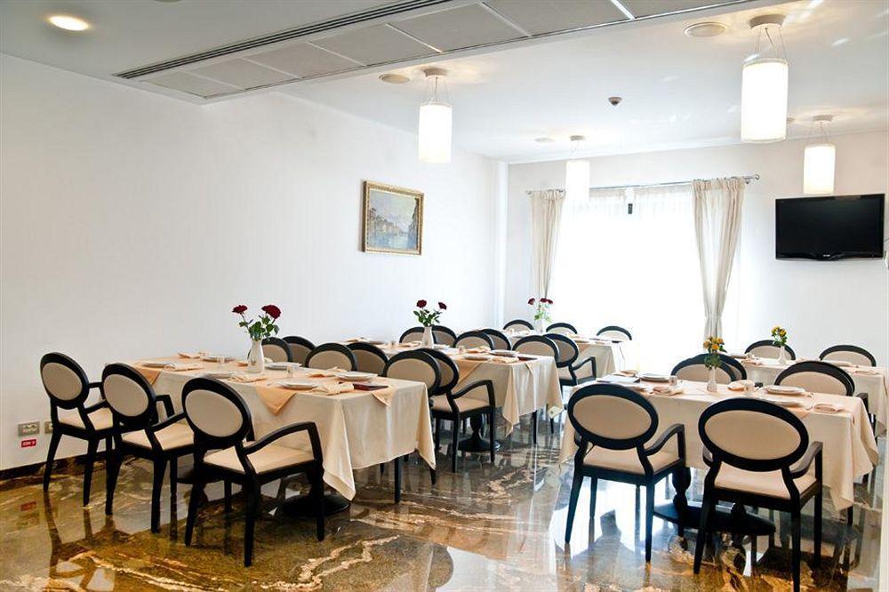 Hotel Beyfin Cluj-Napoca Luaran gambar