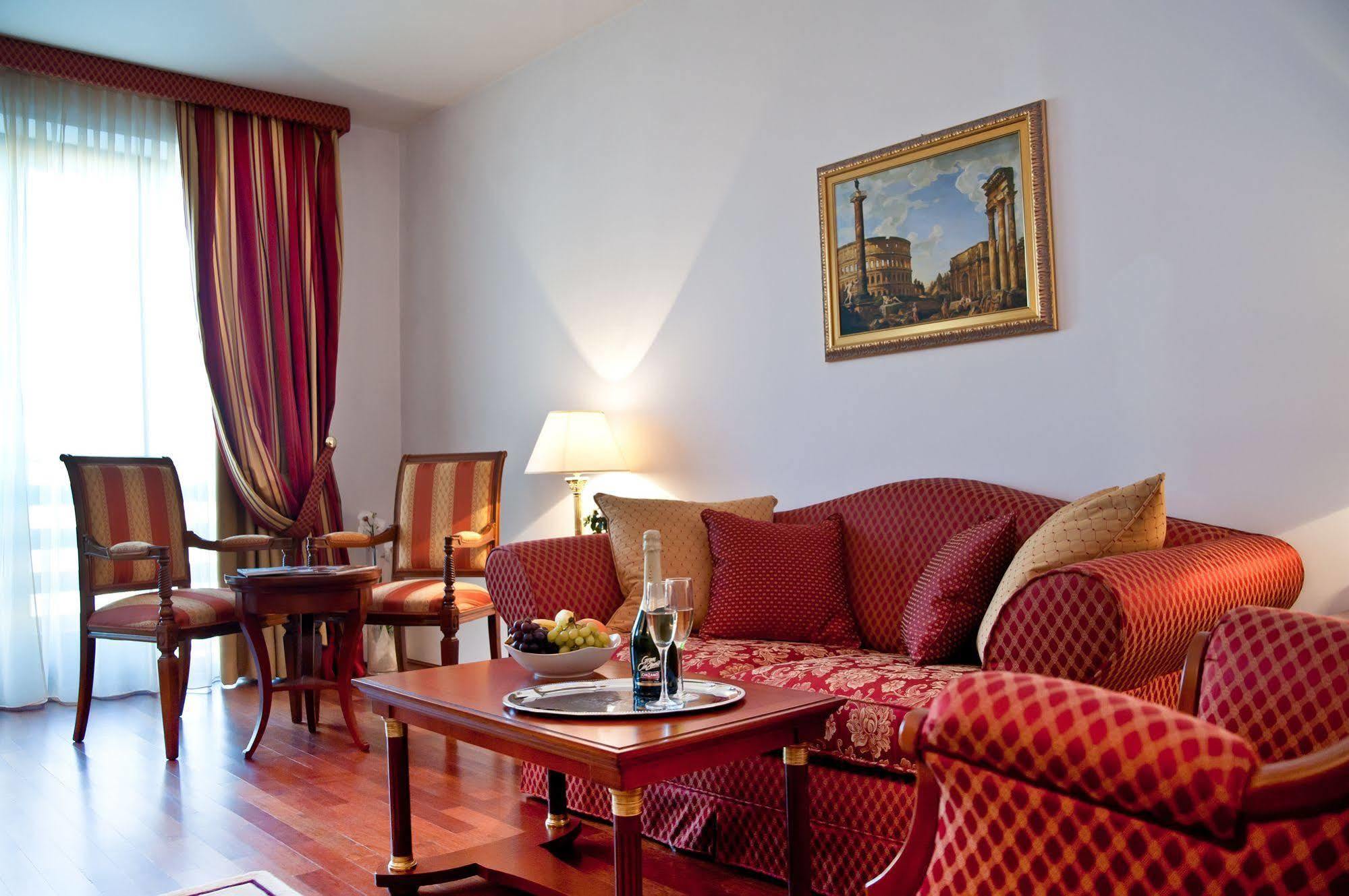 Hotel Beyfin Cluj-Napoca Luaran gambar