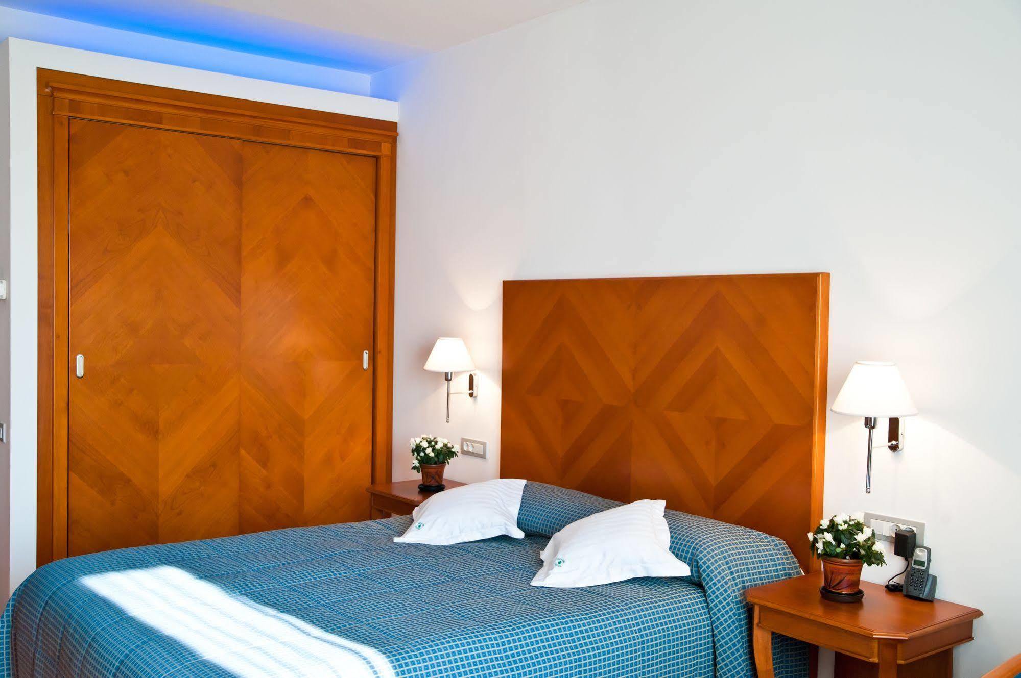 Hotel Beyfin Cluj-Napoca Luaran gambar