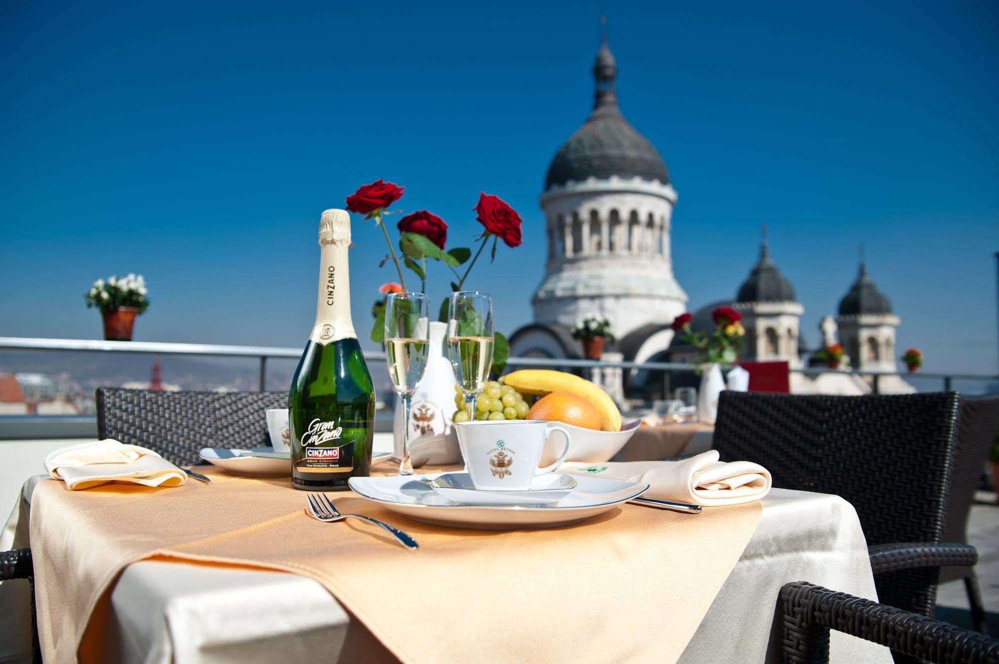 Hotel Beyfin Cluj-Napoca Luaran gambar