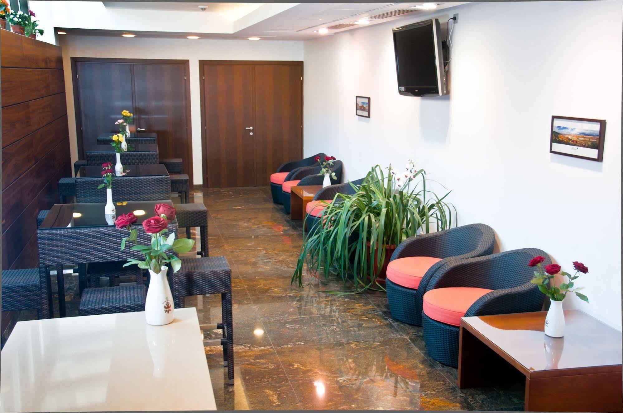 Hotel Beyfin Cluj-Napoca Luaran gambar