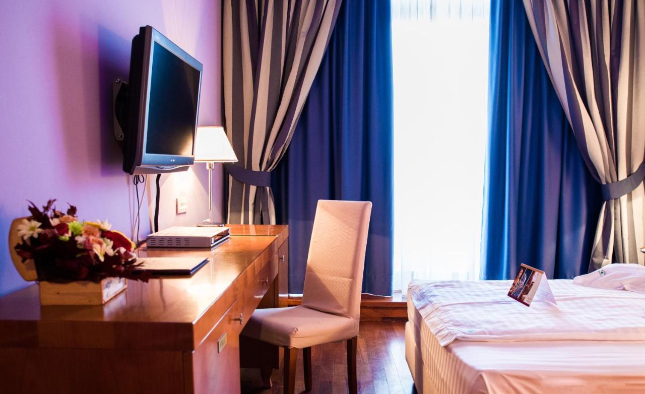 Hotel Beyfin Cluj-Napoca Luaran gambar